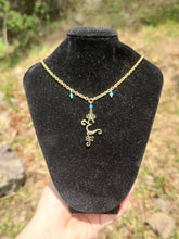 Charger l&#39;image dans la galerie, Collier Ohm • Apatite Bleue
